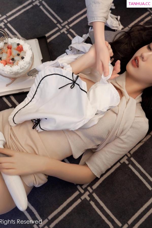 李浅浅  [XiuRen]高清写真图 2023.05.31 No.6833 浅浅Danny 美腿妩媚第39张图片